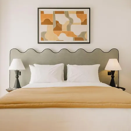 Ando Living - Flores 25 House Aparthotel 4*