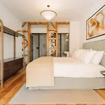 Ξενοδοχείο με διαμερίσματα Ando Living - Flores 25 House Lisboa