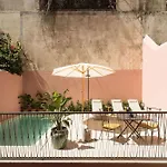 Ξενοδοχείο με διαμερίσματα Ando Living - Flores 25 House