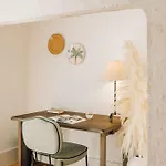 Ando Living - Flores 25 House Ξενοδοχείο με διαμερίσματα