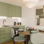 Ξενοδοχείο με διαμερίσματα Ando Living - Flores 25 House Lisboa