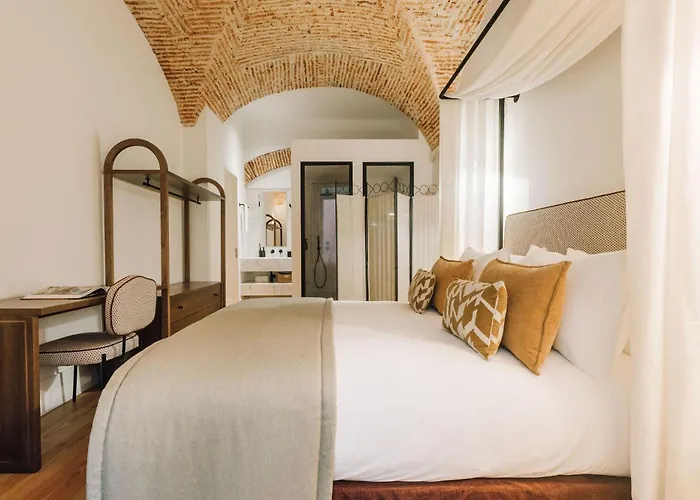 Aparthotel Ando Living - Flores 25 House Lisbon