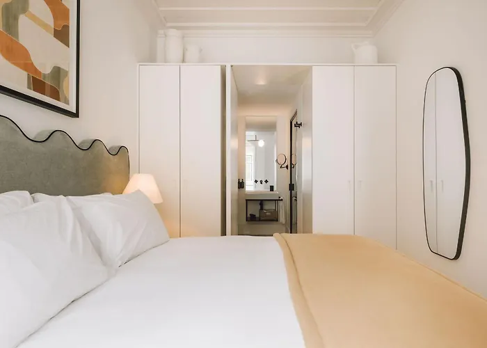 Ando Living - Flores 25 House Lisboa