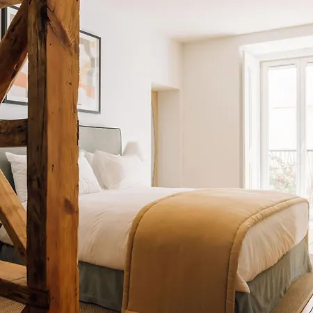 מלון דירות Ando Living - Flores 25 House 4*