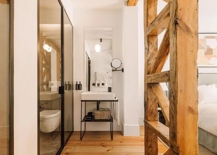 Ando Living - Flores 25 House Aparthotel 4*