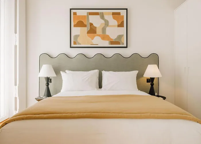 Ando Living - Flores 25 House 아파트호텔 4*
